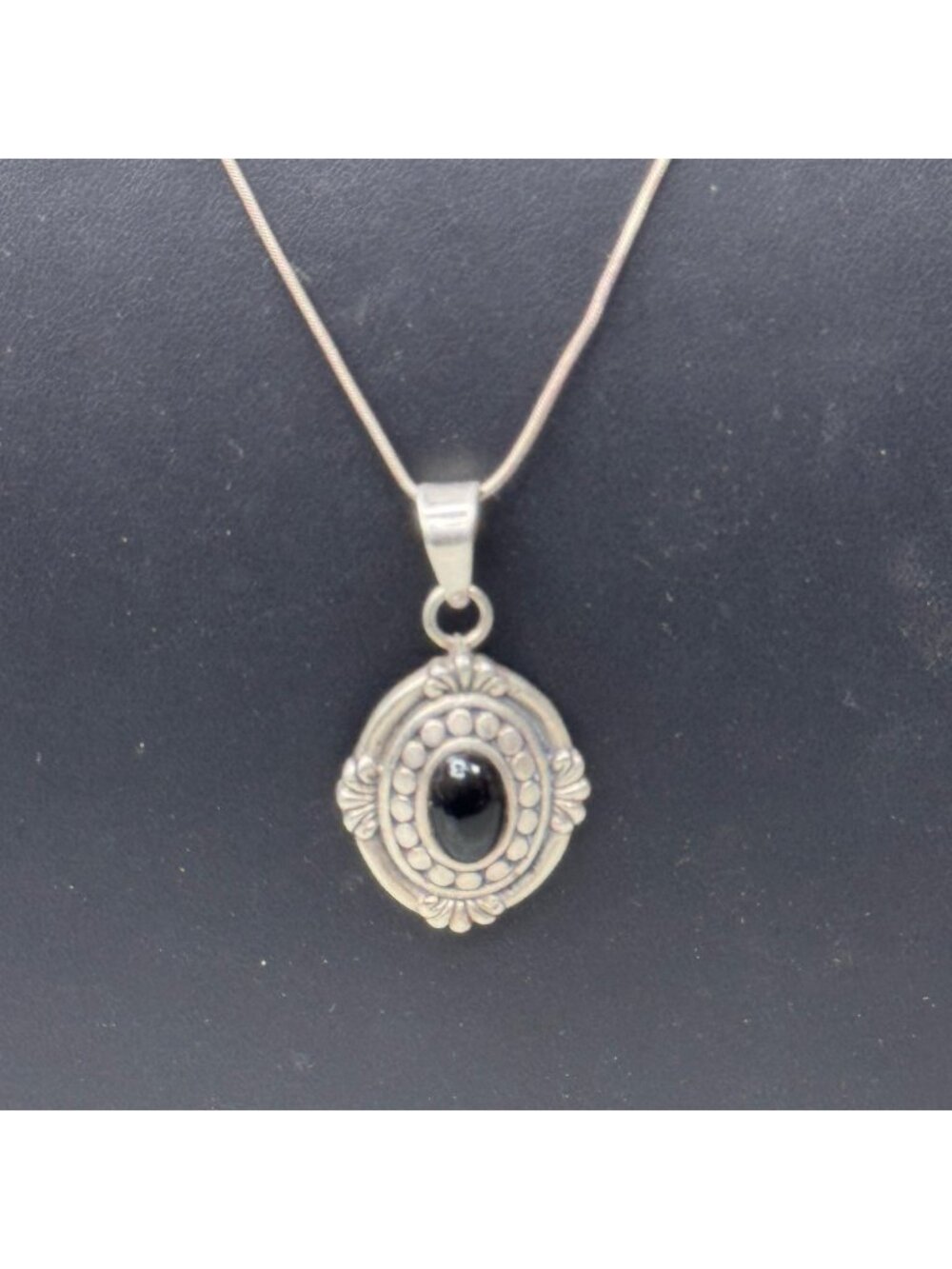 Vintage Sterling Silver Black Onyx Pendant Necklace Black Stone Oval Italy 20"